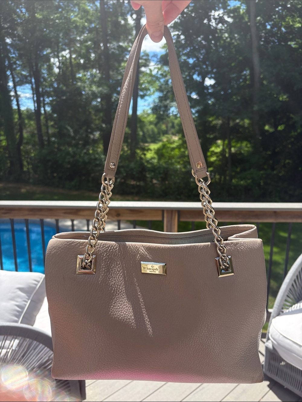 kate spade taupe leather shoulder bag with gold chain accents